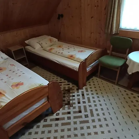 Otto Nyaralo Feriehus *