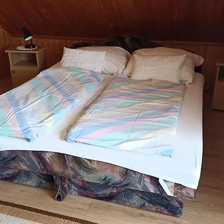 Otto Nyaralo Feriehus *